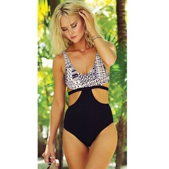 L Space Venice One Piece Swimsuit 8 Black White Cut-Out V-Neck Strappy‎ - Picture 1 of 8